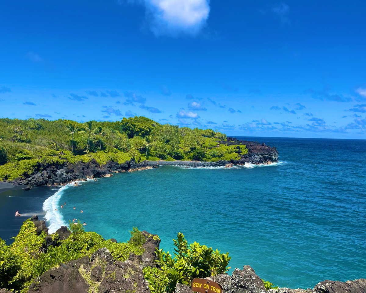 Maui is absolutely breath taking btw 🌺🌴🌞