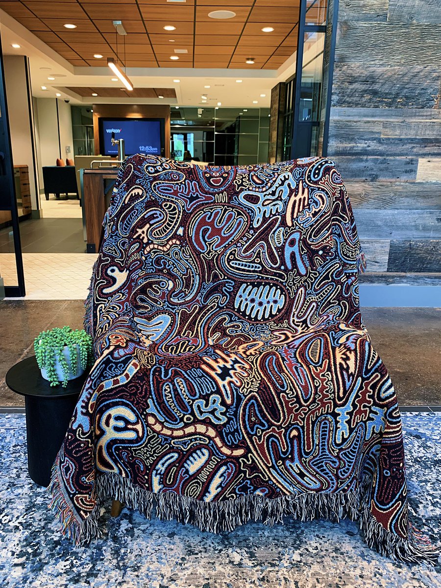 surrealistshay's tweet photo. doodle blankets https://t.co/2u3pdoVwRA