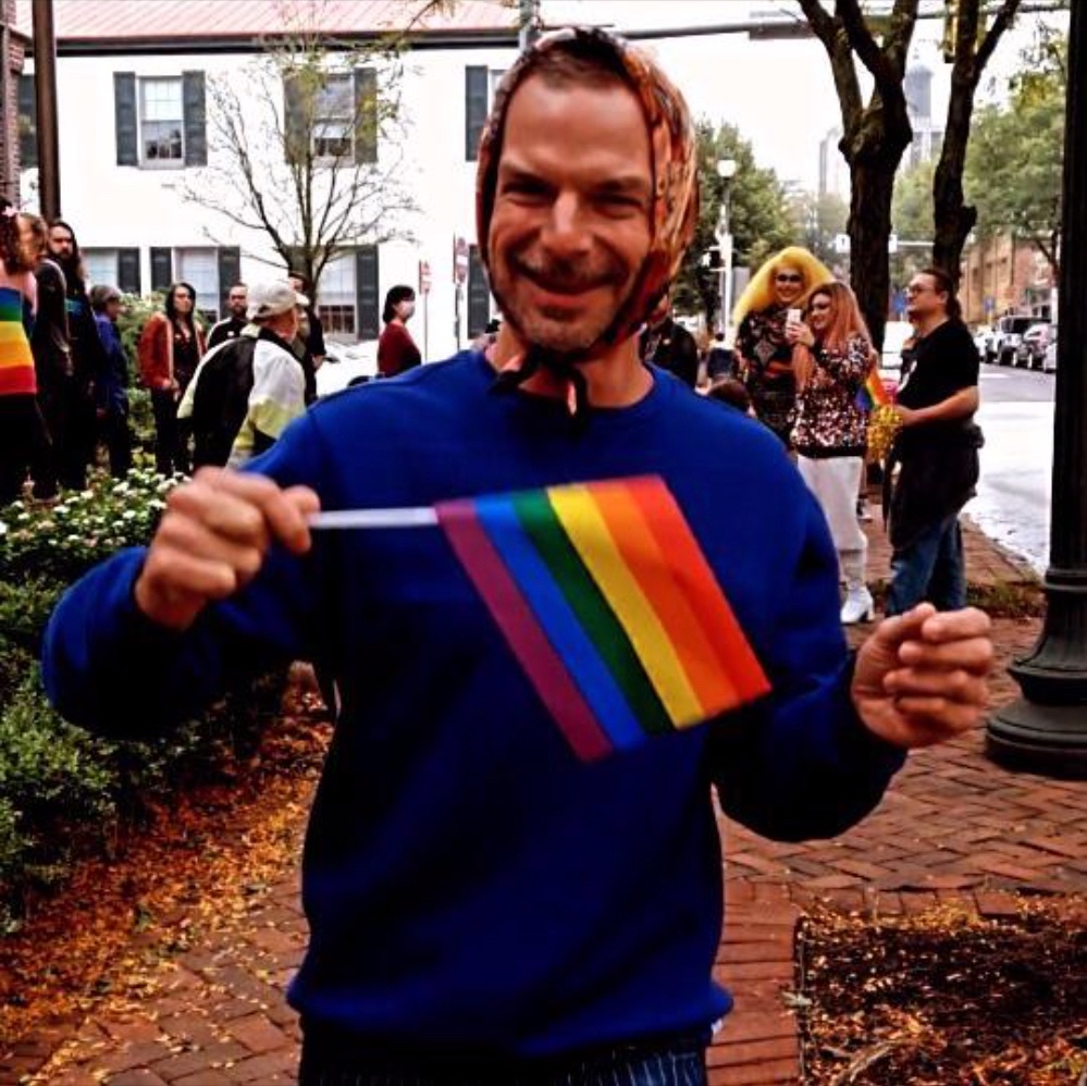 JoeOvelman's tweet photo. #SEXinthe11206 #EdithBouvierBeale #outfest
.
#art #artist #author #mimicry #flattery #LittleEdie #gay #gaygardens #greygardens #albertmaysles #davidmaysles #jackieO #twitter #twitterverse #twitted #twatted #twut https://t.co/bhYFFdQ9La