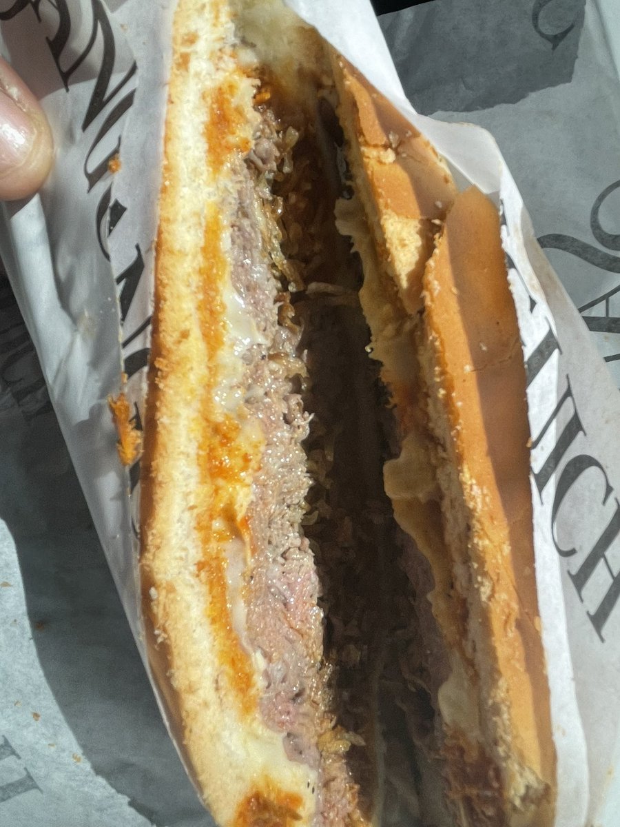 DonDim3lo's tweet photo. Back in #miami for a business trip!!! Started it right getting a sanguich #dale https://t.co/yDQwfegnSt