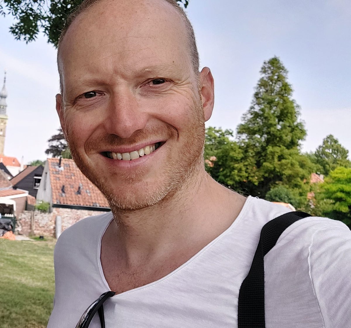 Vanaf maandag 3 oktober start onze nieuwe directeur Bert Elewaut. We wensen hem veel succes.