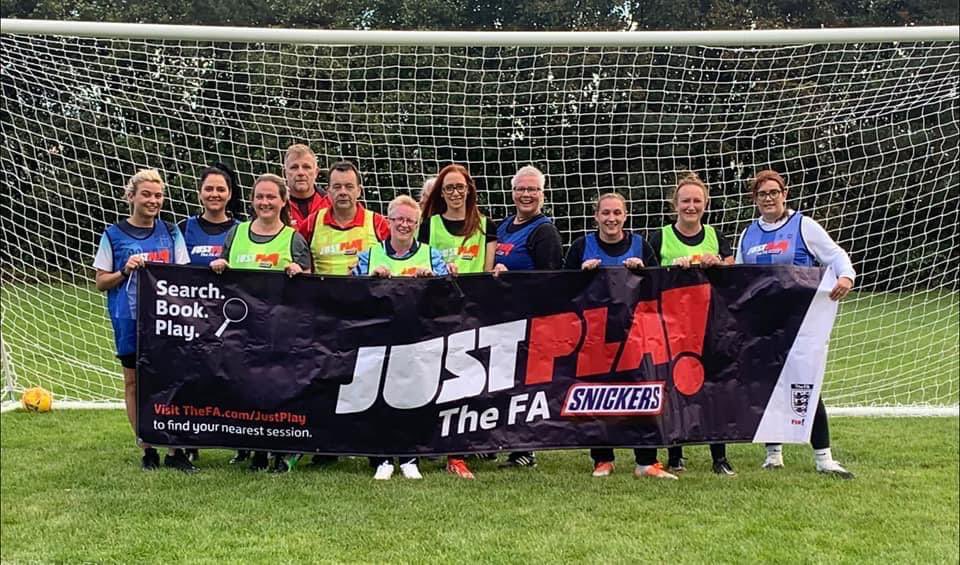 MarkStorie6's tweet photo. Great to see a successful launch of @FCHollingworth new ladies football session @LHS_HighSchool on Saturday ⚽️ well done ladies &amp; great initiative &amp; project @FCHollingworth @vangunner #ThisGirlCan @Cheshire_FA @StamfordTrust https://t.co/8BYLUzKrUo