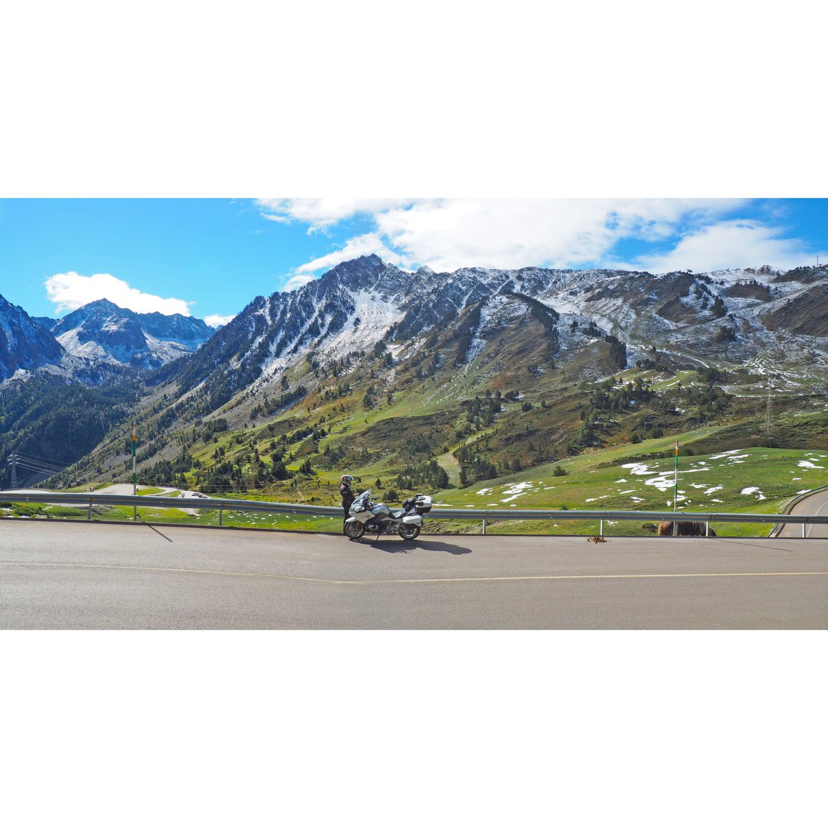 DibujanteJuanma's tweet photo. 2/10/2022-Fin de semana, recorriendo una pequeña parte del pirineo Catalan. Bonitos lugares, buenos momentos, que en tu compañía se vuelven extraordinarios
#vielha #andorra #sort #elpontdesuert #lapobladesegur #tremp #colldenargo #moto #turismo https://t.co/hCvaJDg3Pz