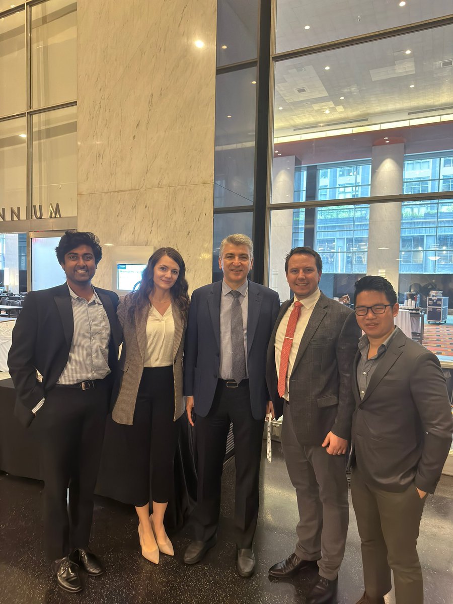 avellur's tweet photo. Had a fantastic time at @VascularEVS this past week with @stonybrookvasc. A combination of inspiring talks and ground breaking research. Special thanks to @ApostolosTassi1 for supporting me along the way. Looking forward to the next meeting! https://t.co/buM6YqXDYl