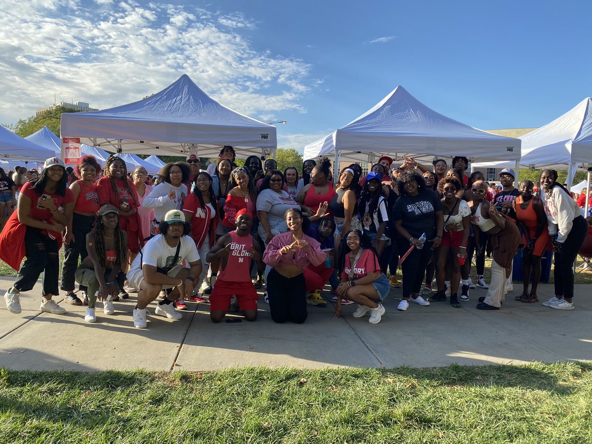 sweet2charlie's tweet photo. Tailgating with multicultural students and alumni at UNL’s Homecoming yesterday!! So excited to be with them!! And we won the football game!!❤️😎🏈 https://t.co/icjHg0cBkV