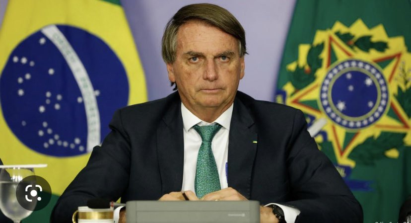 milton_von's tweet photo. Gracias, Jair, por haber devuelto la ilusión a una América Latina devastada por el corrupto zurdaje filo-marxista. Con o sin milagro hoy, nunca te olvidaremos. https://t.co/FT2d9BKzXr