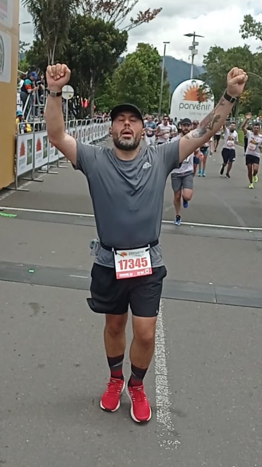 MundoLuque's tweet image. No saben la emoción que tengo… hace año y medio estaba en mi peor estado físico, sobrepeso con casi obesidad tipo 3… y hoy soy runner de 21K con 30 kgs menos y una mentalidad poderosa!!!