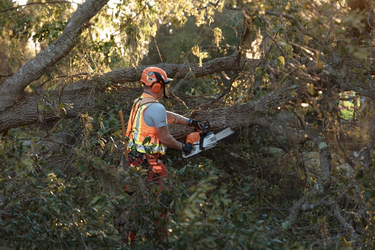 TeamRubicon's tweet image. The need immense. The work is tough. But Greyshirts are driven to get up each day and serve knowing they are doing everything they can to help communities in Florida that were knocked down by Hurricane Ian. This is what we’re built for.

Donate: trusa.co/HurricaneFiona