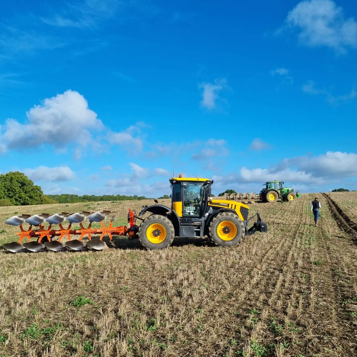 Dan Hawes tweet media