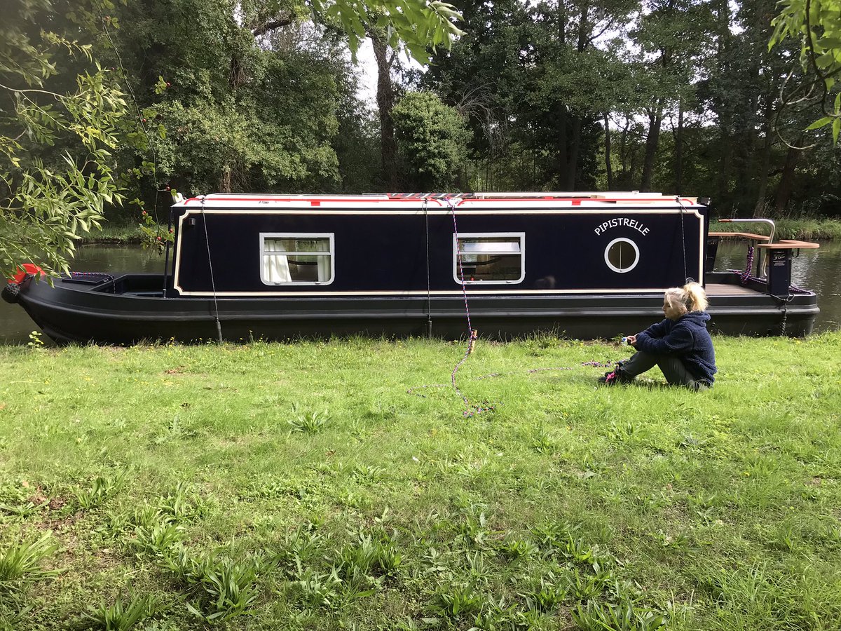 comedyloulou's tweet photo. Husband took this last week. I didnβt know and just love this pic. Had to shareβ¦βοΈπβοΈ
#narrowboatlife #weekendboaters #boatingcomedyloulou #narrowboats #inthought #narrowboatliving #narrowboatadventures #boatadventures #ournarrowboat #boatlifestyle βοΈπβοΈ https://t.co/3WZvRp5B8K