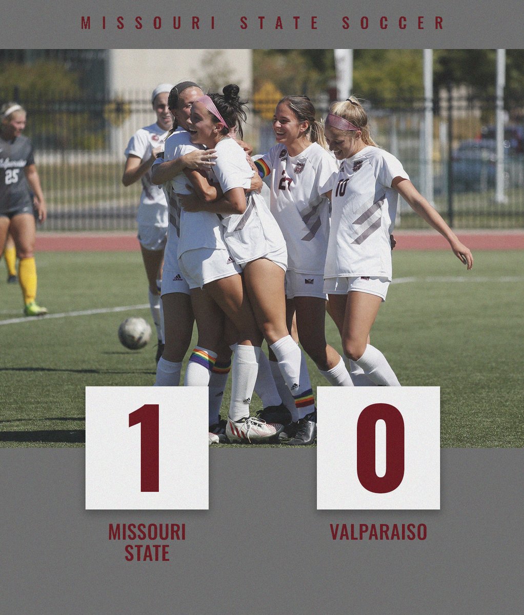 MoStateWSOC's tweet photo. 𝗟𝗶𝗴𝗵𝘁𝘀 𝗢𝘂𝘁 ‼️

Missouri State takes sole possession of first place in the MVC with a 1-0 victory against the Beacons!

MSU has not allowed a goal in three consecutive games.

#MTT #C4 #Team27 https://t.co/UxRQYDVh6d