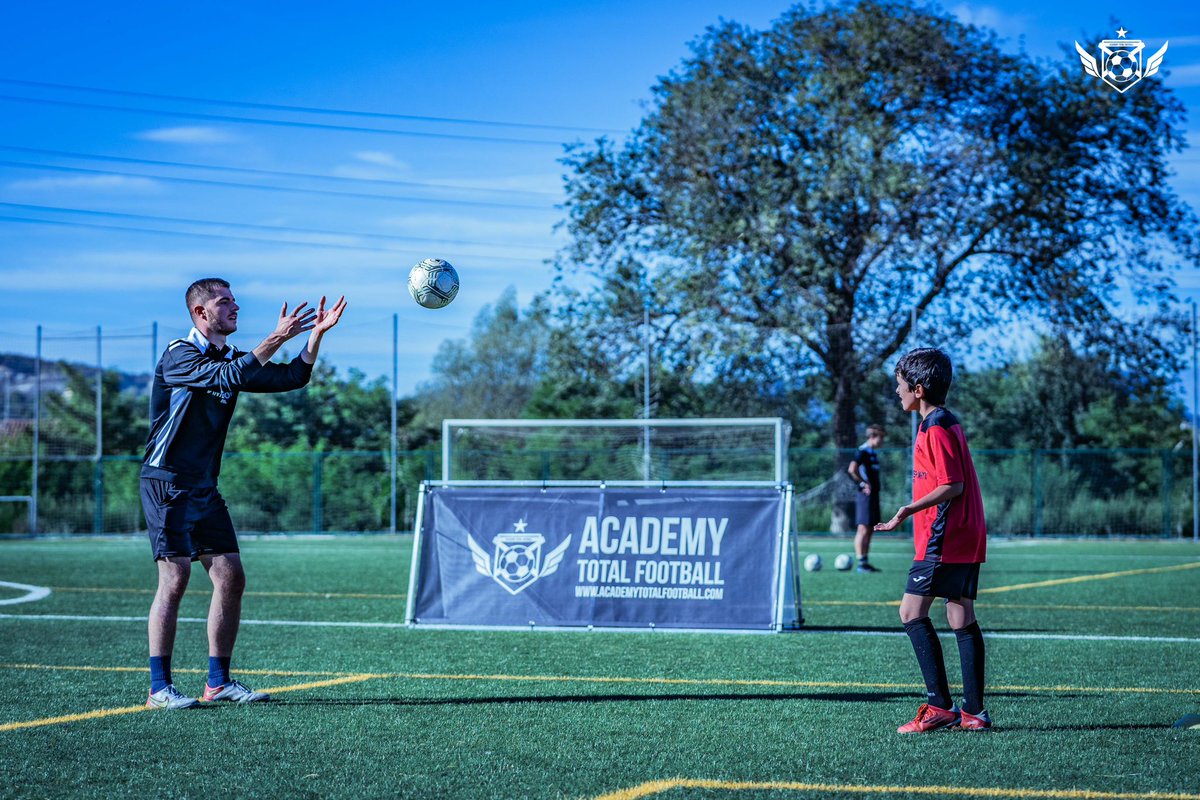 AcademyTF_'s tweet photo. ☀️ Tarda d'entrenaments individuals d'Alt Rendiment‼️

📈 Seguim amb els plans d'entrenament personalitzats ✅

ℹ️💻 Últimes places a https://t.co/T7u6JQnXCo o al WhatsApp (681 177 077)
—
📸: @enricserraphoto https://t.co/UnPsRrvQrH