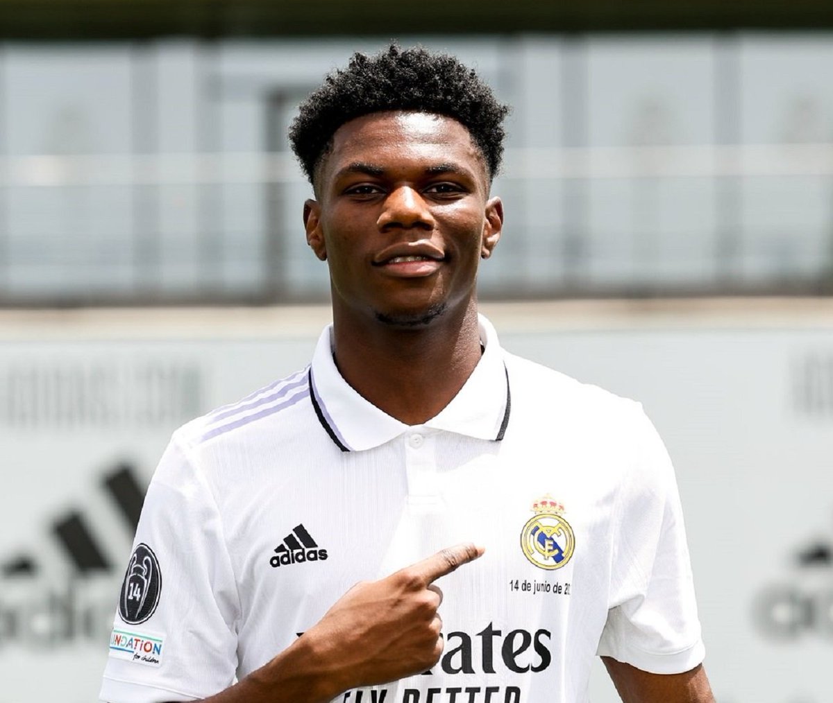 kingtchouameni's tweet photo. Hola familia madridista de twitter, soy nuevo. Solo os pido una oportunidad😜
Darme un RT para poder conocer a toda la buena gente de por aquí.
Espero vuestra ayuda. Saludos 🤍 https://t.co/swMenQNZmE