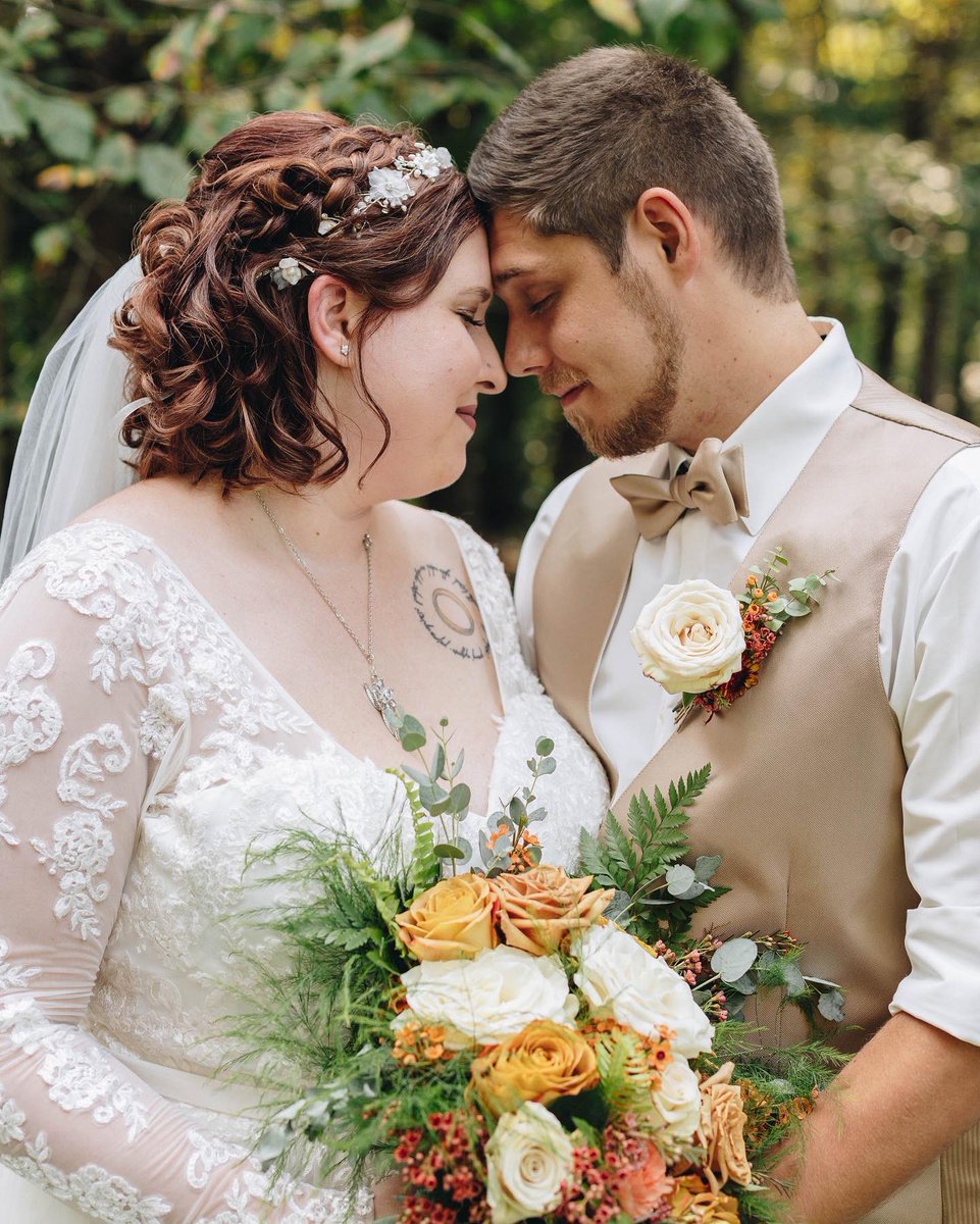 gracey_yonko's tweet photo. The One Where She Gets Married

9.17.22 🧡 https://t.co/3f7NxR4Cp0