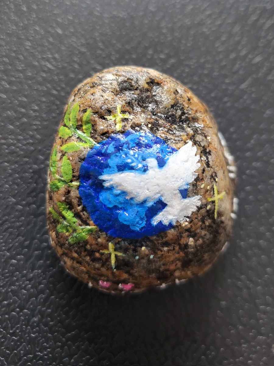 RPButton_UK's tweet photo. 🎨 ROCK 🎨
.
.
.
#WhereThereIsLoveThereIsLife #Love #Life #MuhatmaGandhi #RockArt https://t.co/vcsaZzXabS
