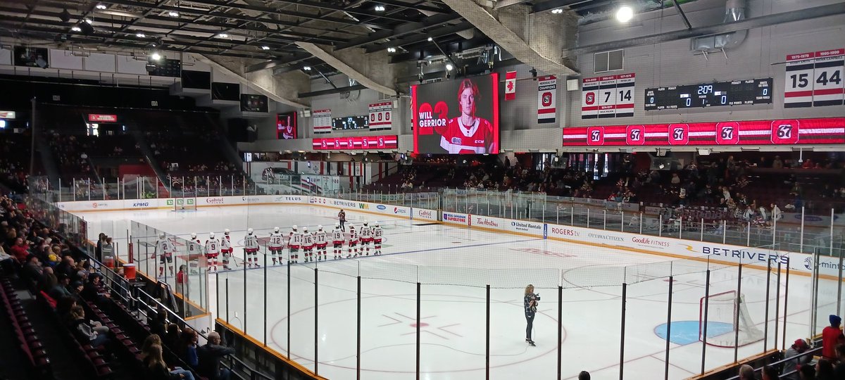 Enjoying some fast paced #hockey at the <a href="/Ottawa67sHockey/">Ottawa 67’s</a> game today. It's 3 - 1 for the home team! Kiddo brought a pal who had never been to a game before. #greatgame Thanks to the 67s and our local MDHA for the tix. #hockeymom
