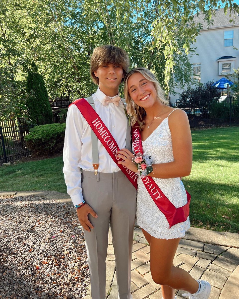 MiletBrandy's tweet photo. Our baby girl is growing up on us! Homecoming 2022! Love you @KaleighMilet 💕 https://t.co/zce60nu1Cv