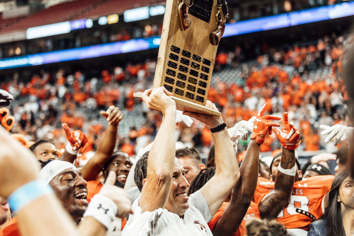 jadelsalinas's tweet photo. one last time. #botpw https://t.co/cwhYomf7Bs