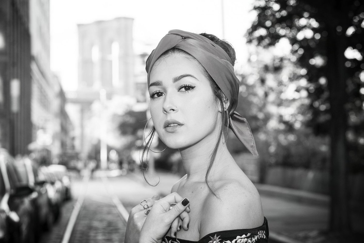 dominicanupac's tweet photo. “They call me Nella, the one with the fractured voice
the one who is awake at night, singing the verses at dawn
They call me Nella, I am of cinnamon and fire
if from me you want a song
from me, you’ll have to steal a kiss”

@nellarojasm is at #DUPAC 10/8 at 7:30p https://t.co/zoLCPMML6J