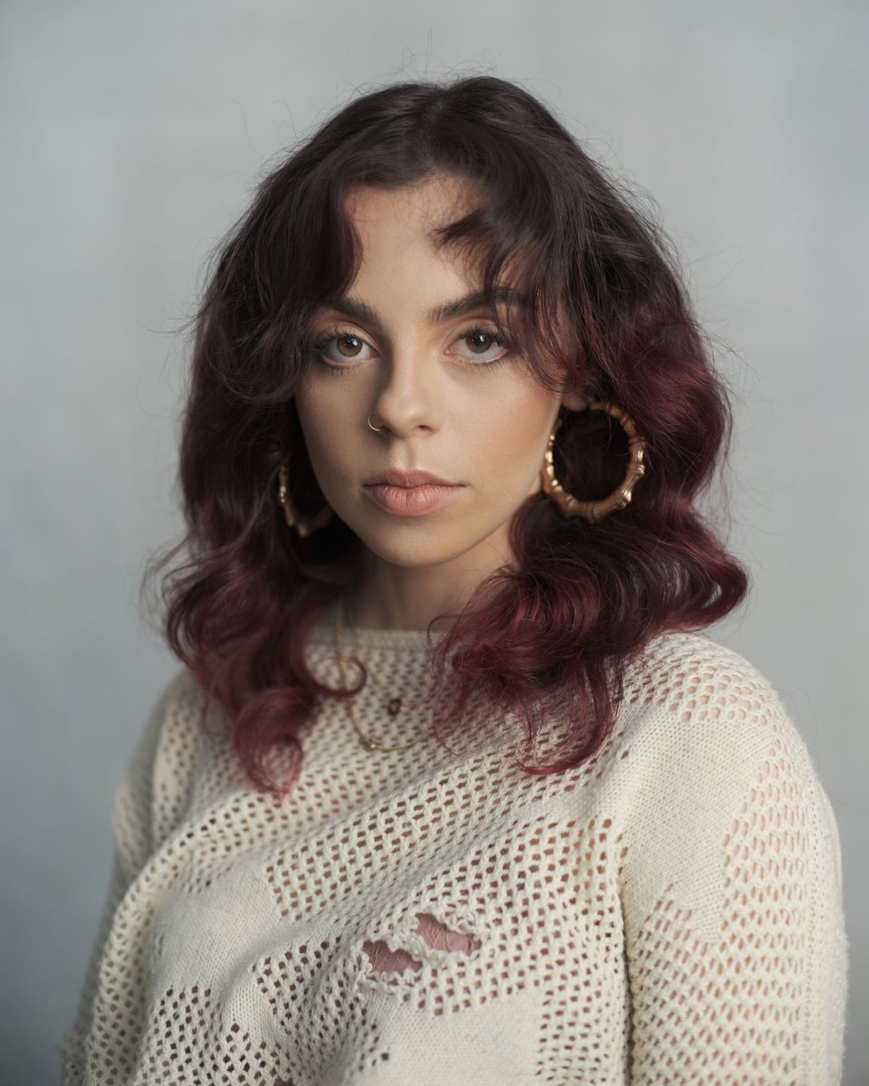 abbyxthomas's tweet photo. new headshots courtesy of @JamesMelia <3 https://t.co/StR98MCP0g