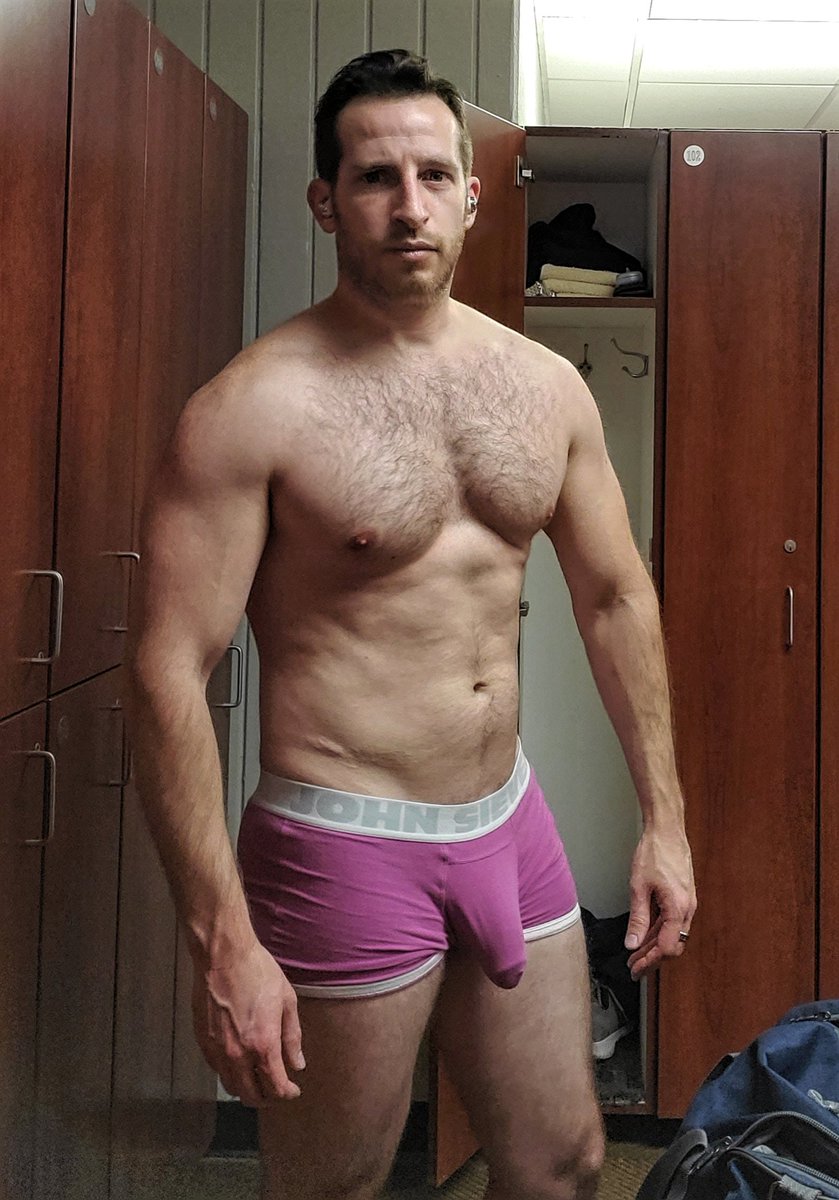 That Naked Nerd (Peter Summers) tweet media