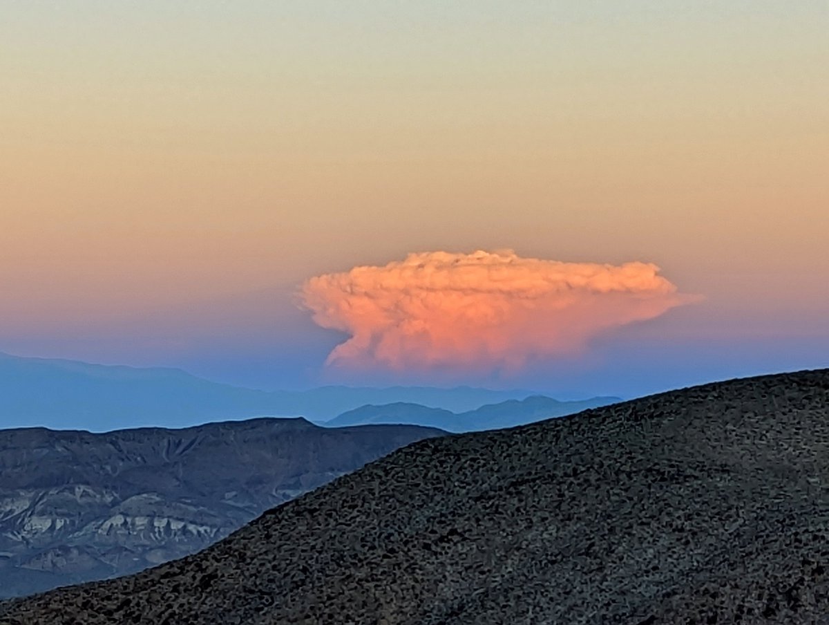 NWSVegas's tweet photo. Yall's photos of this storm are great and all, but bet you can't beat this jaw-dropper from @CHP_Bishop taken all the way from Death Valley National Park! 😍📸⛈️ https://t.co/RfgS1LvkXg