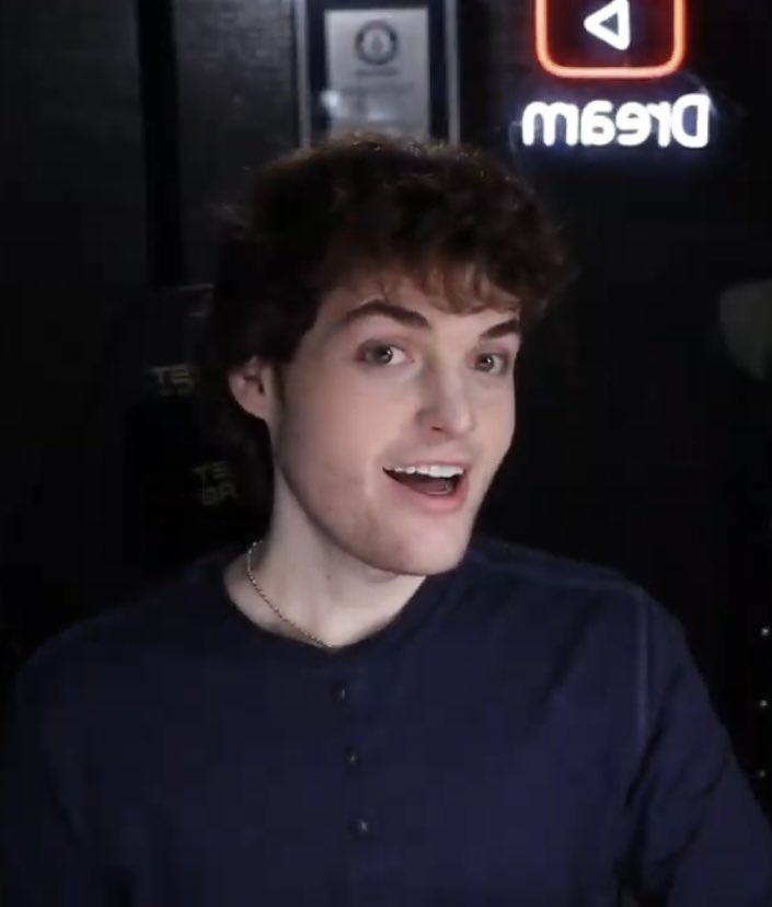 clover/kade on Twitter "WHY DOES DREAM LOOK LIKE SHANE DAWSON LMFAOO dreamfacereveal https//t