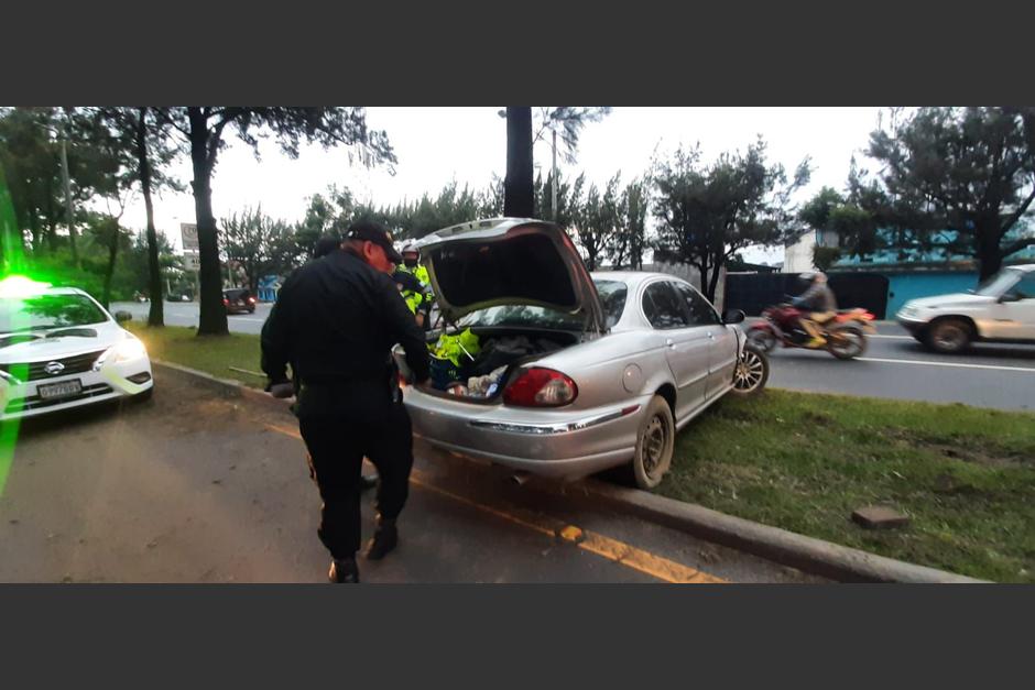 💥 OCUPANTES HUYERON⎢El carro de lujo abandonado tras accidente en el Periférico

El carro protagonizó un fuerte accidente y quedó atorado en el arriate central. Esto se sabe:

bit.ly/3SzfABO