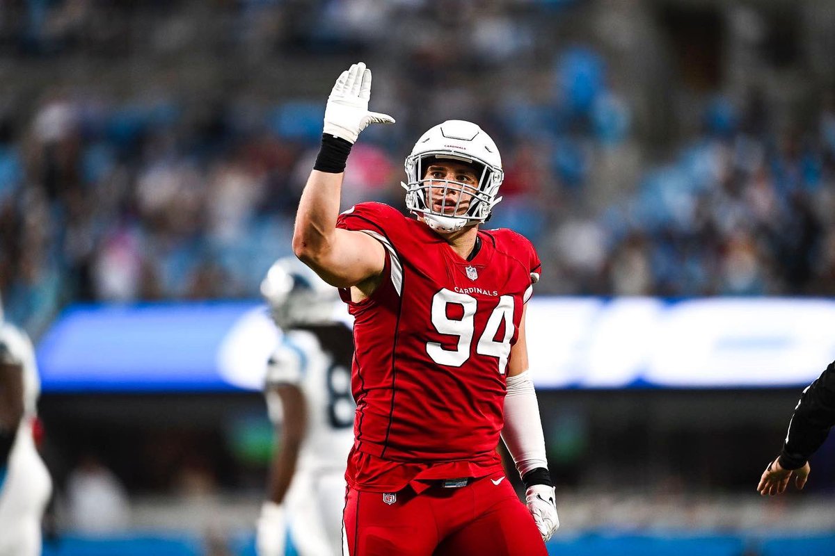 TheZALLEN44's tweet photo. ✌🏻 out Charlotte @AZCardinals https://t.co/qerXYME3WZ