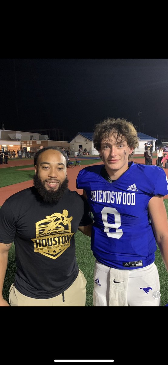 MichaelButlerQB's tweet image. Thx @ExplosiveHTX Los for coming to the game.