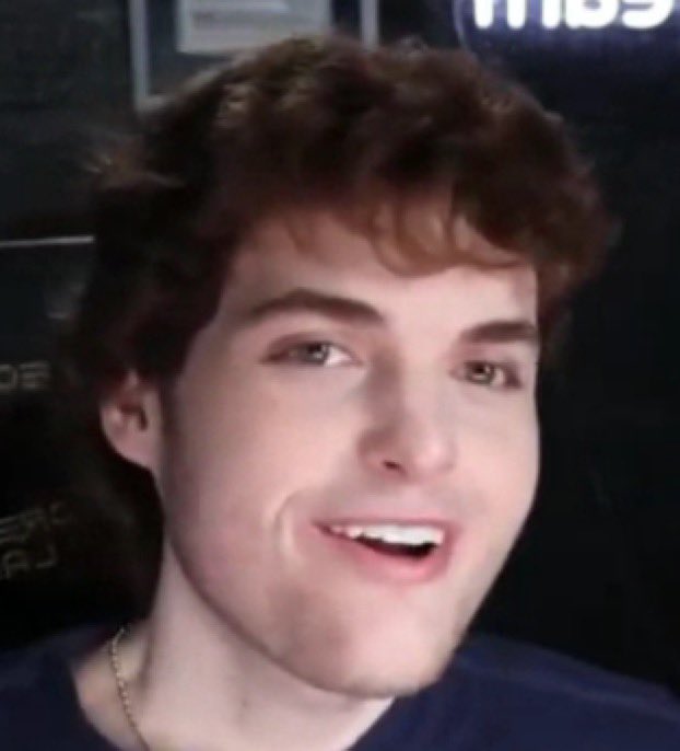 Its_Kenji2's tweet photo. Bro looks like Shane Dawson  #dreamwastaken https://t.co/MH01ZZ9J2f