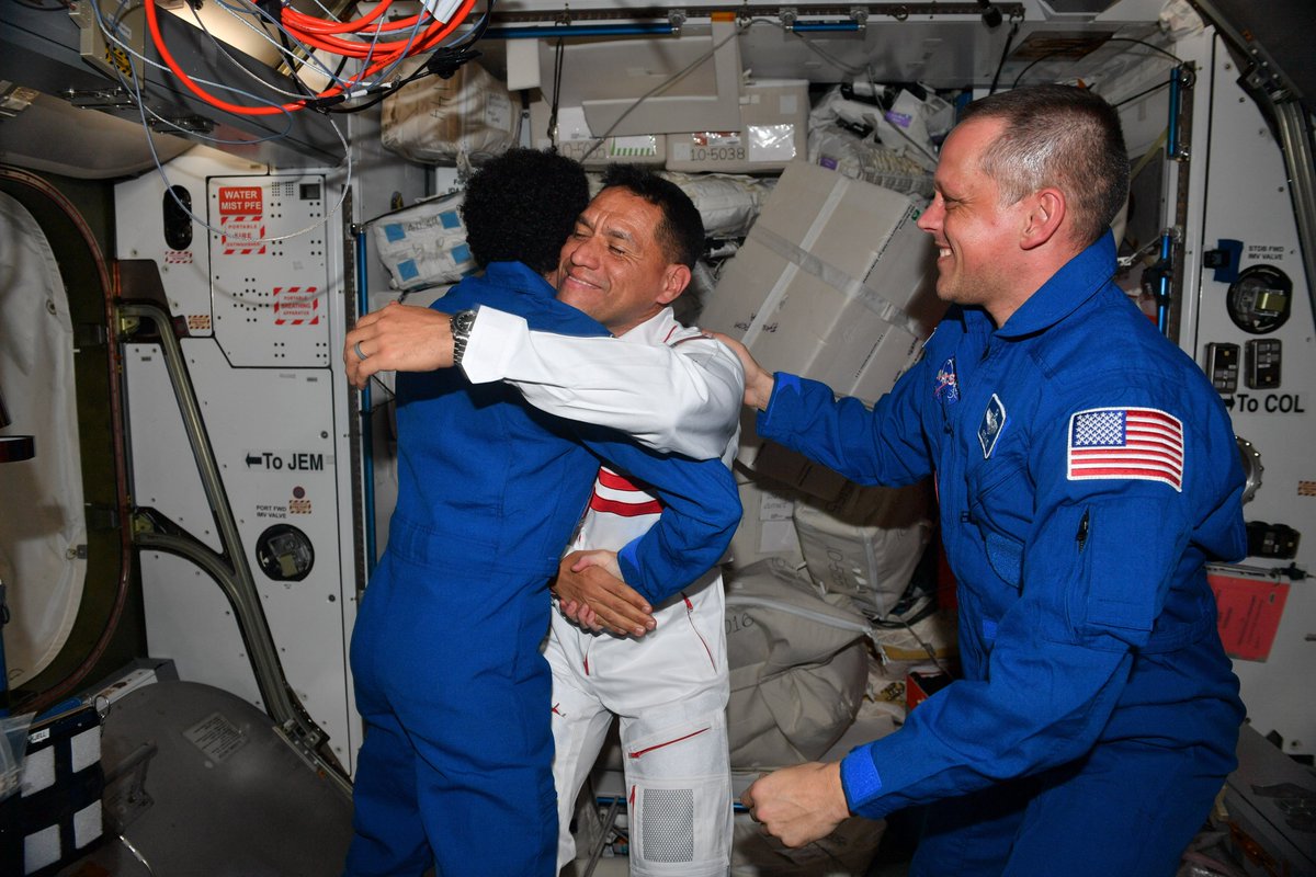 Last week we said goodbye to our Exp 67 crewmates and friends @olegmks, @denis_mks, and @sergkorsakov, but as they say, when one hatch closes another one opens. Getting to welcome our 🐢 classmate Frank Rubio to @Space_Station with his gold astronaut pin was a joy and an honor.