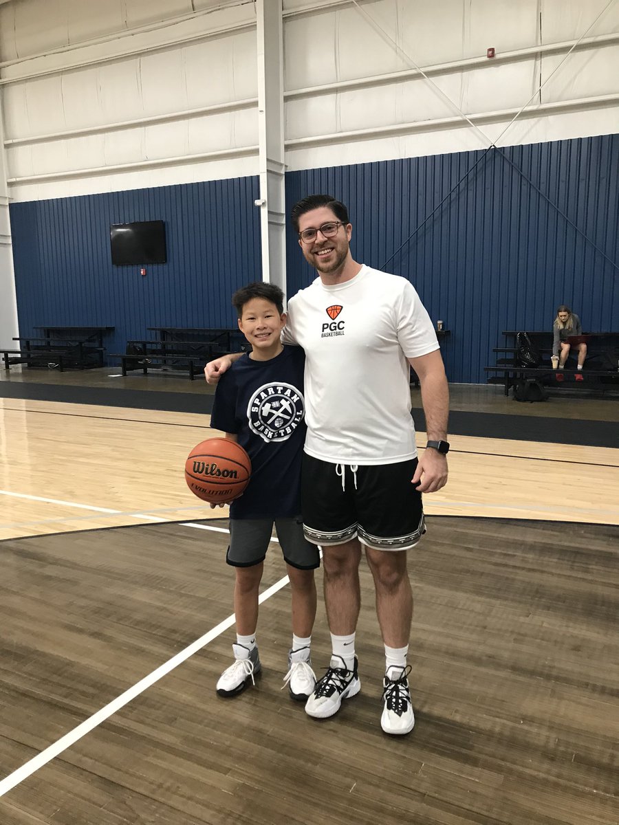izzyb1321's tweet photo. I got to spend some of my weekend with @CoachJeremyLang. I guess he can’t do his job right, can’t even keep tabs with the kids he coaches and the camps they go too, especially if it is the same camp, disappointed Coach Lang😂. @FHCgirlsbball @jrspartansgbb @PGCbasketball https://t.co/kg2uwFp8FY