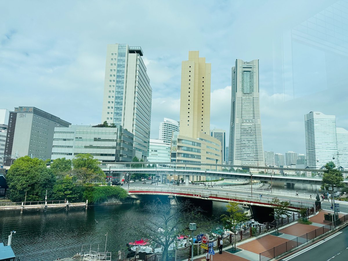 MIRAIBOX's tweet photo. こんにちは！未来ボックスです！

横浜の天気は曇りです！
今週も一週間頑張りましょう🔥
#企業公式 #企業公式が地元の天気を言い合う
#求人 #エンジニア #桜木町 https://t.co/7HSFFZagw6