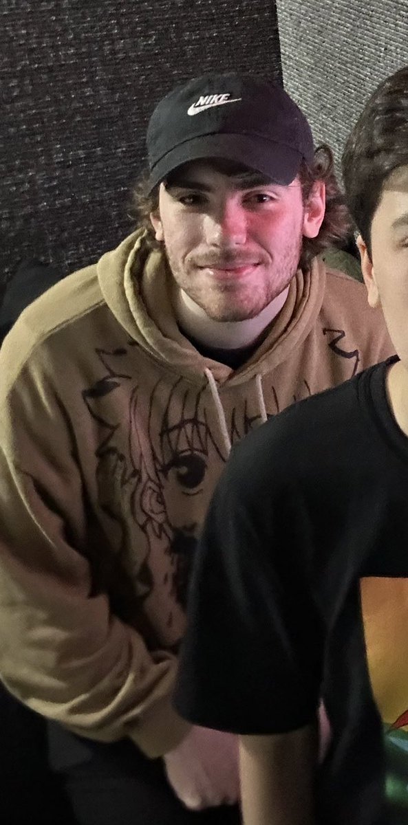 nugget and friends🧃 tweet media