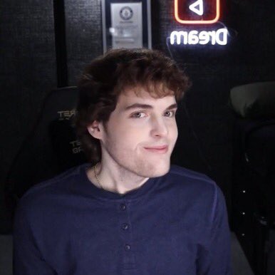 SAlLOR_ANYA's tweet photo. matpat if he never discovered fnaf https://t.co/7kXpYLbkLf