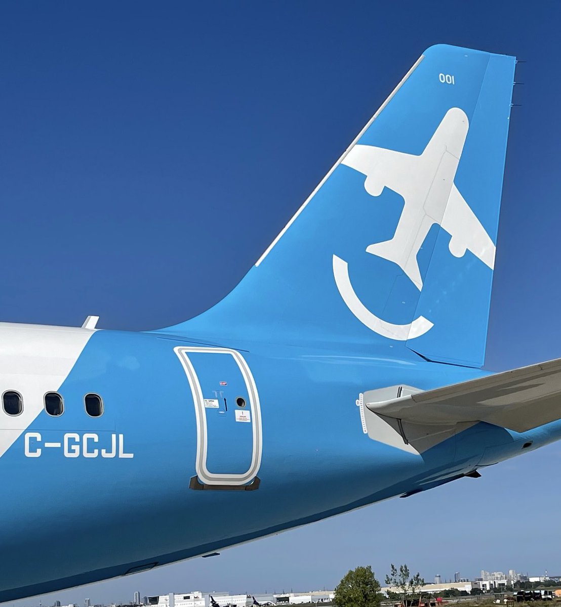 DuncanBureau's tweet photo. Lots going on with the team at  @CA_Jetlines - we have started flying between @cityoftoronto and @cityofcalgary - come fly with us and check out all our fun aviation stuff on https://t.co/RTlYWMyqzH - book your seat with your fav Travel Agent https://t.co/EUsDs0ftxN