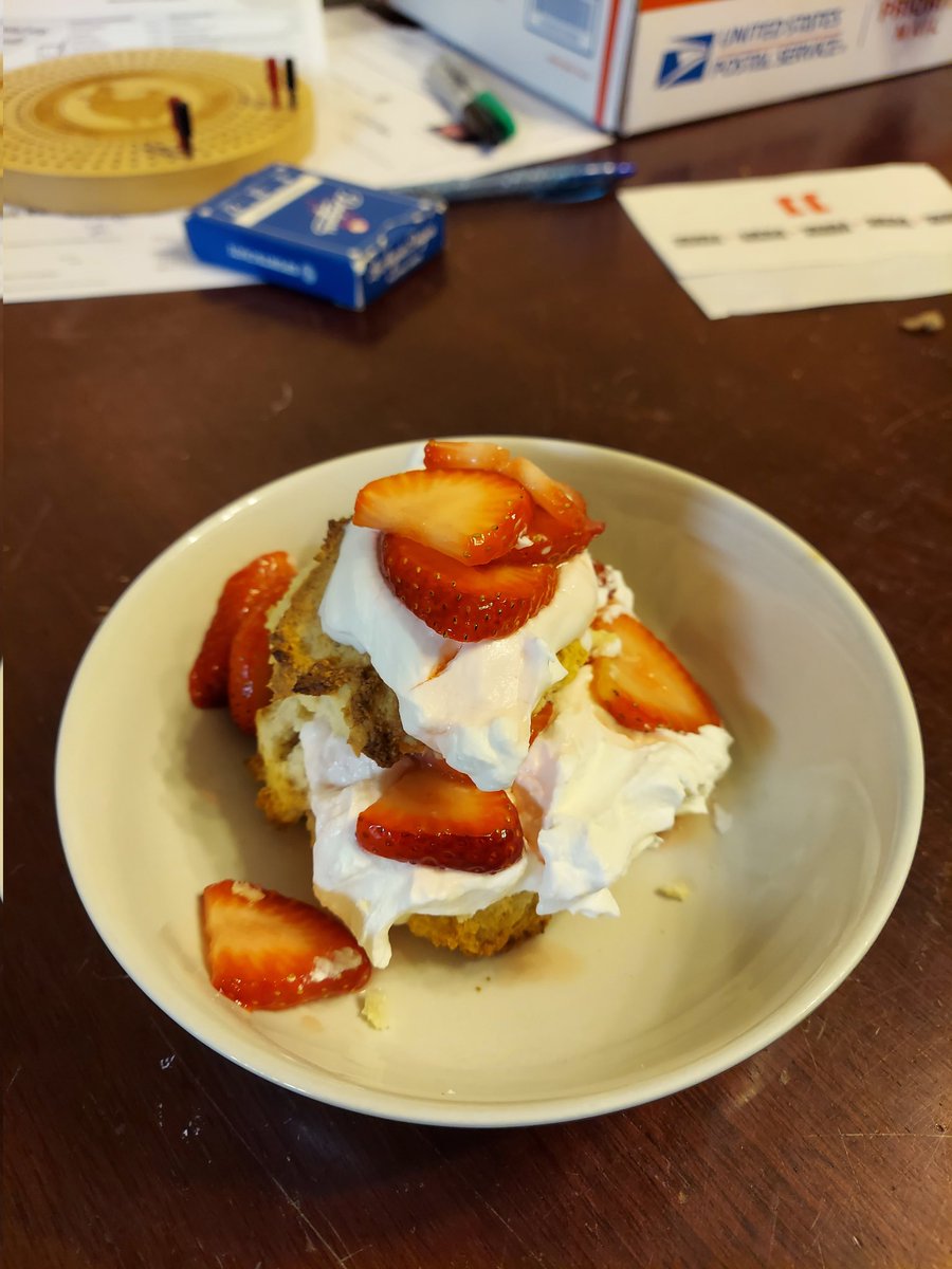 D_Frank34's tweet photo. Some homemade strawberry shortcakes! #MeatBrothers
@Pabst_Beer_8 @DReynolds5294 @GundersonNathan @DubMentality @MG3SHERE @TheKosh66 @oriolesrise @SBergerBOSTON @DaveMcCoy1983 @oneofonebbreaks @CJaskowski https://t.co/1B78Kjksfz