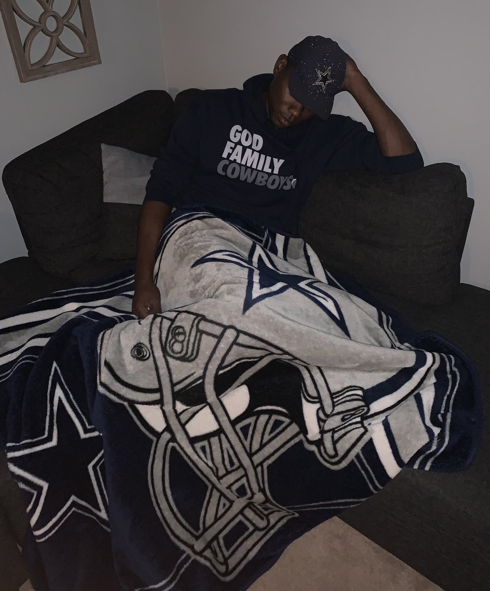 4KennyRobinson's tweet photo. I always sleep good after a great win😁 

Yeap, I’m one of those 🤠 fans🙌🏾

#Cowboys #CowboysNation #4KennyRobinson https://t.co/ScIKvG71w1