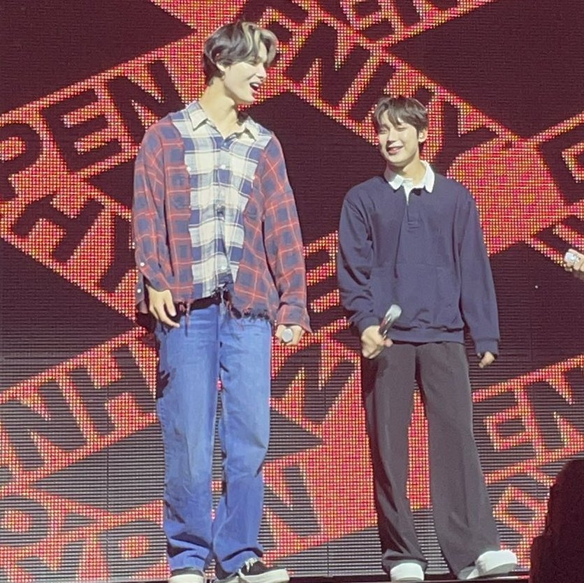 sunkihealing's tweet photo. STOP THEY'RE SO CUTE 😭😭 https://t.co/ggRLeU68N4