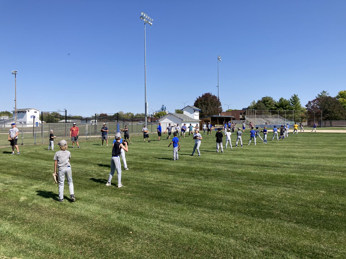 BondurantBsbl's tweet photo. Day 1 of Fall Camp: Pitching
We learned bands, weighted balls, catch play, and pitching fundamentals. Thanks to all the HS players, coaches, and youth parents who helped out! https://t.co/gQr1Tdn1Hx