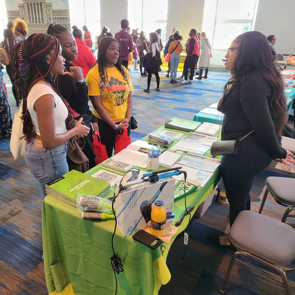 Campus & Beyond tweet media