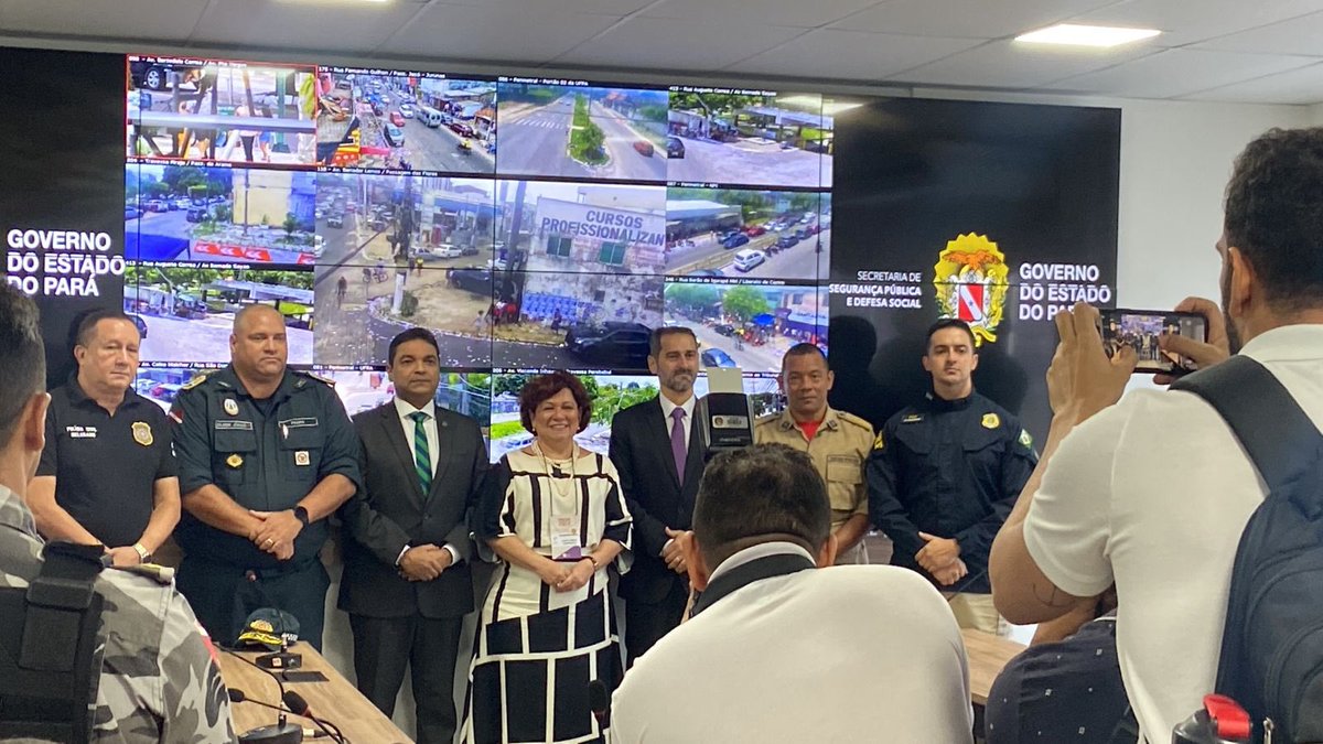 govpara's tweet photo. A presidente do Tribunal Regional Eleitoral do Pará, Luzia Nadja, visitou no fim da manhã de hoje o Centro Integrado de Operações da Segup, em Belém, onde se concentra o comando da Operação Eleições 2022. https://t.co/E9reUWwfWg