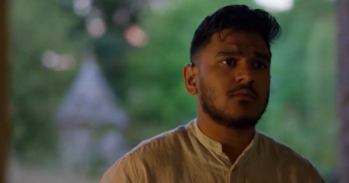 NadeemRules1's tweet image. - all my love to @GALWAD22, to @eric_styles, @MadasBirdsFilms, the cast, the crew and to the BSL consultant for the opportunity to be Dhiru. But I also want to thank @GanatraNitin for being a father/brother to me. Head over to their YouTube to see the film! 🤟🏽