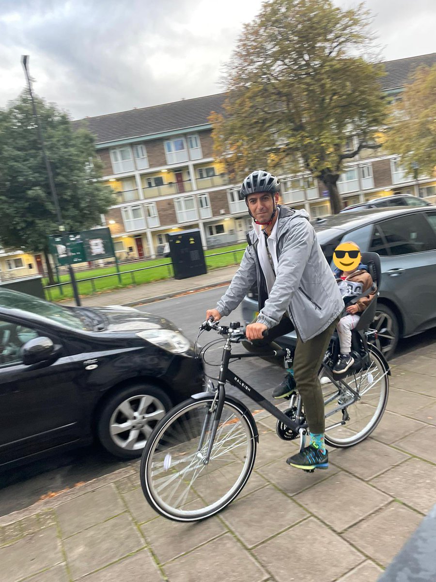 adam5said's tweet photo. Thanks @peddlemywheels for sorting out a kid sit for me. My little man is not very excited for it yet but I am sure after a few rides he will get there - hopefully #CommunityInfluencer #LambethBigShift #lambeth https://t.co/3u18BsgZiO