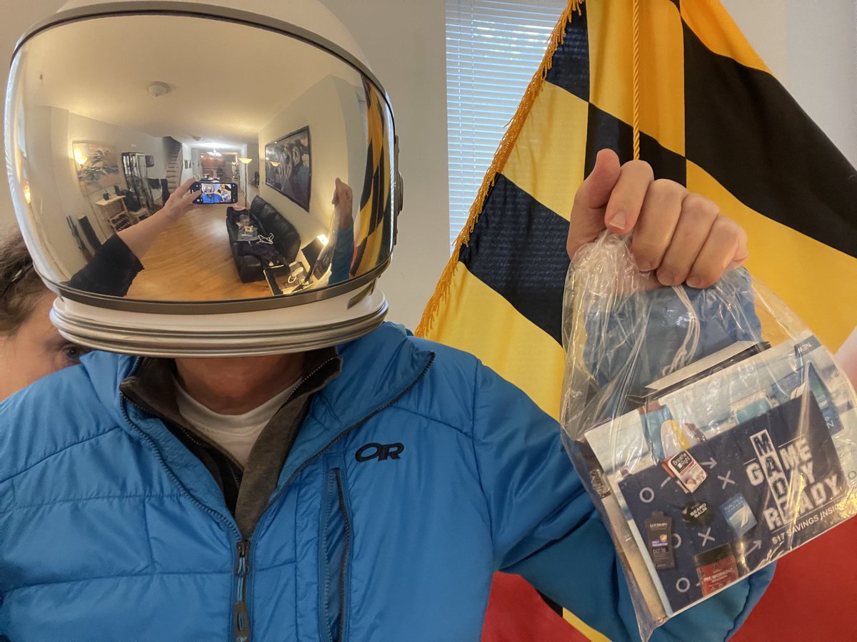 alaney's tweet image. #WinGameDayReady