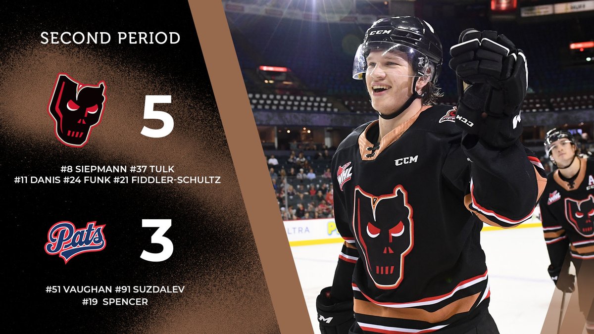 WHLHitmen's tweet photo. We have ourselves a game.
Shots are 34-19 Hitmen.
#GoHitmenGo | #CGYvsREG https://t.co/V3tJouxbq8