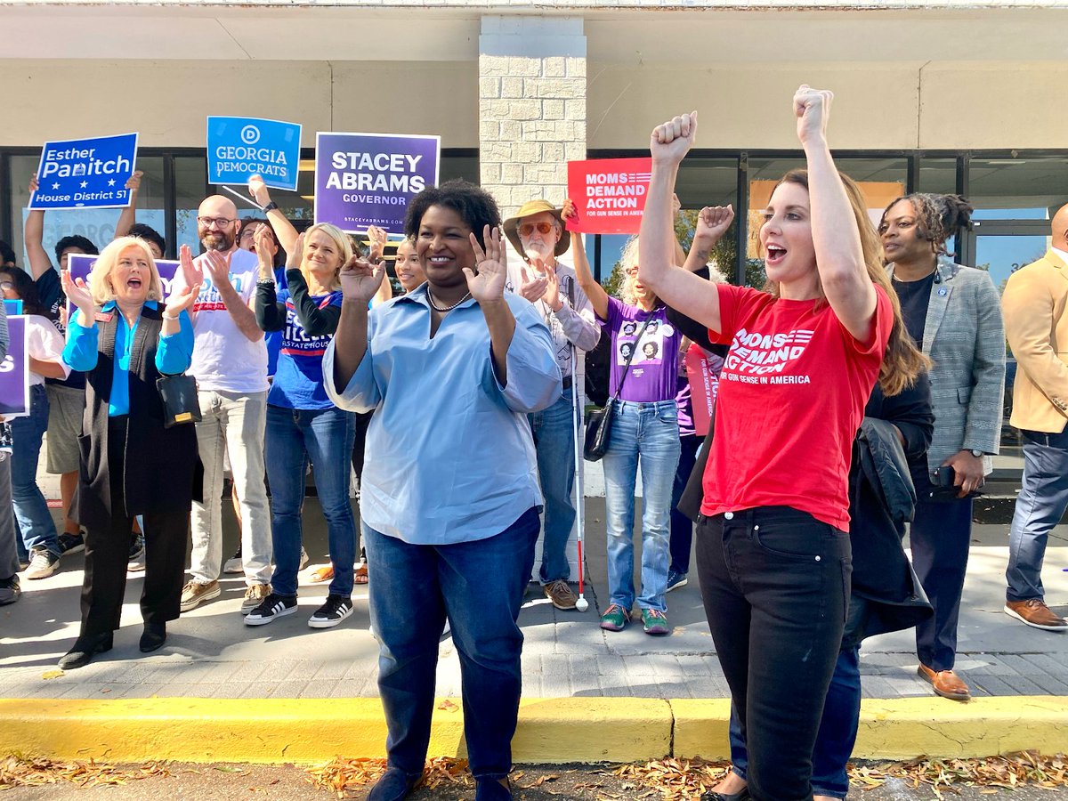 staceyabrams's tweet photo. I joined @shannonrwatts today to remind our volunteers that the safety of our children and of every Georgia family is on the ballot this election.
 
Thanks to @MomsDemand and @StudentsDemand for your tireless efforts in fighting for gun safety. Vote early the 1st week on Oct. 17. https://t.co/wIaEjlAvxn