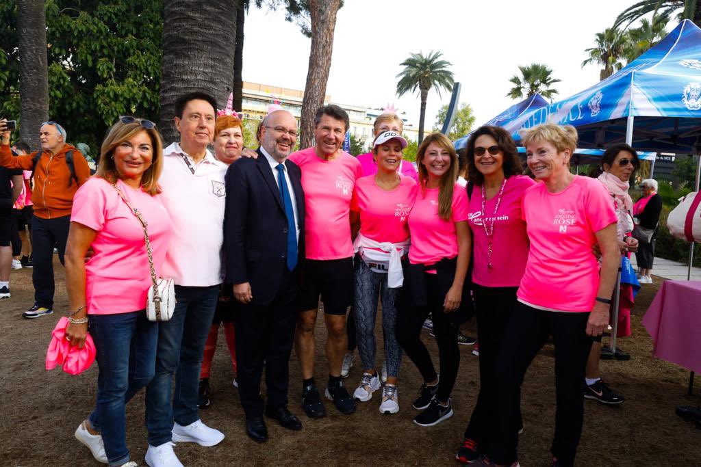 p_pradal's tweet photo. Top départ du #JoggingRose ce matin dans le cadre d’#OctobreRose 🎀

1️⃣ femme sur 1️⃣2️⃣ développe un #CancerDuSein au court de sa vie. 

Pensez à vous faire dépister à partir de 25 ans. C’est facile, rapide et indolore. https://t.co/uzoWxbgErV