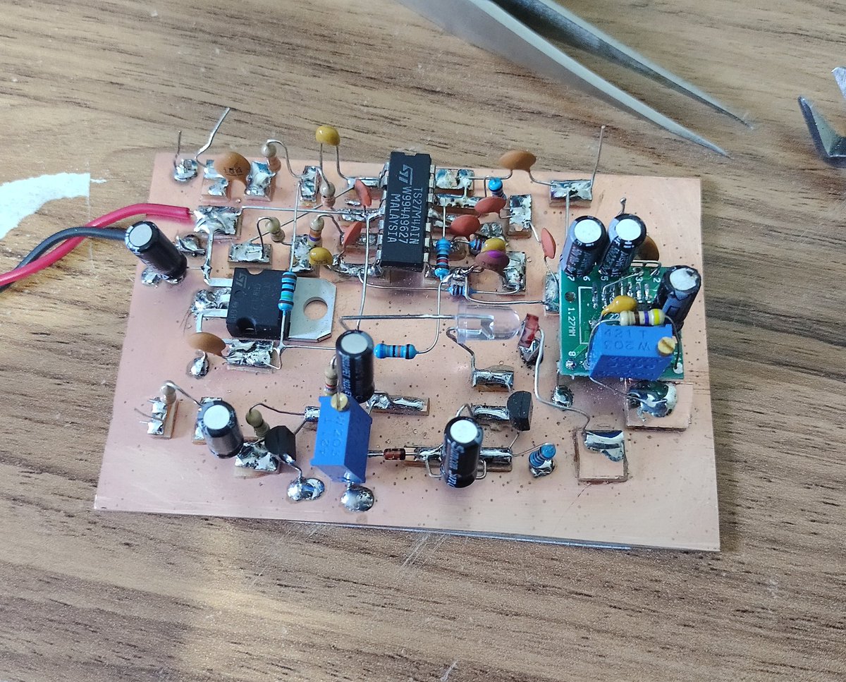lu2hes's tweet photo. Expansion board for ubitx ready, includes CW filter, PLL to indicate received signal is in band, and automatic volume control (using a LED and a photo resistor in parallel with the volume knob) https://t.co/a3sBDKZZL9